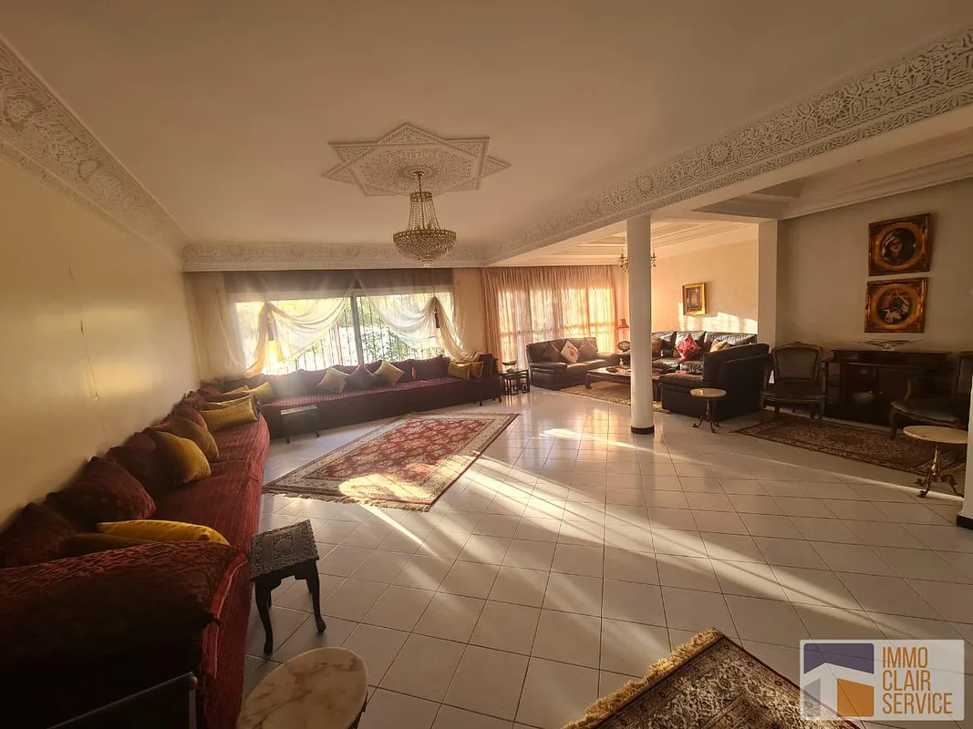 Villa in een rustige en beveiligde buurt in Rabat