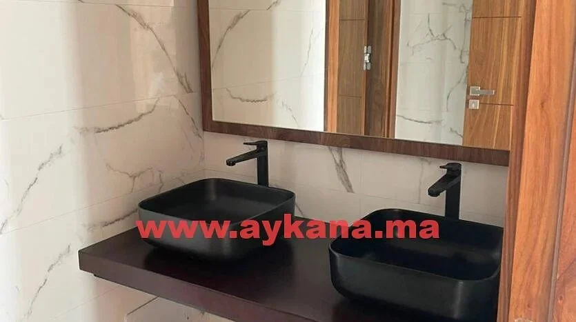 فيلا جديدة للإيجار بتامارة حهرورة مع إطلالة بحرية