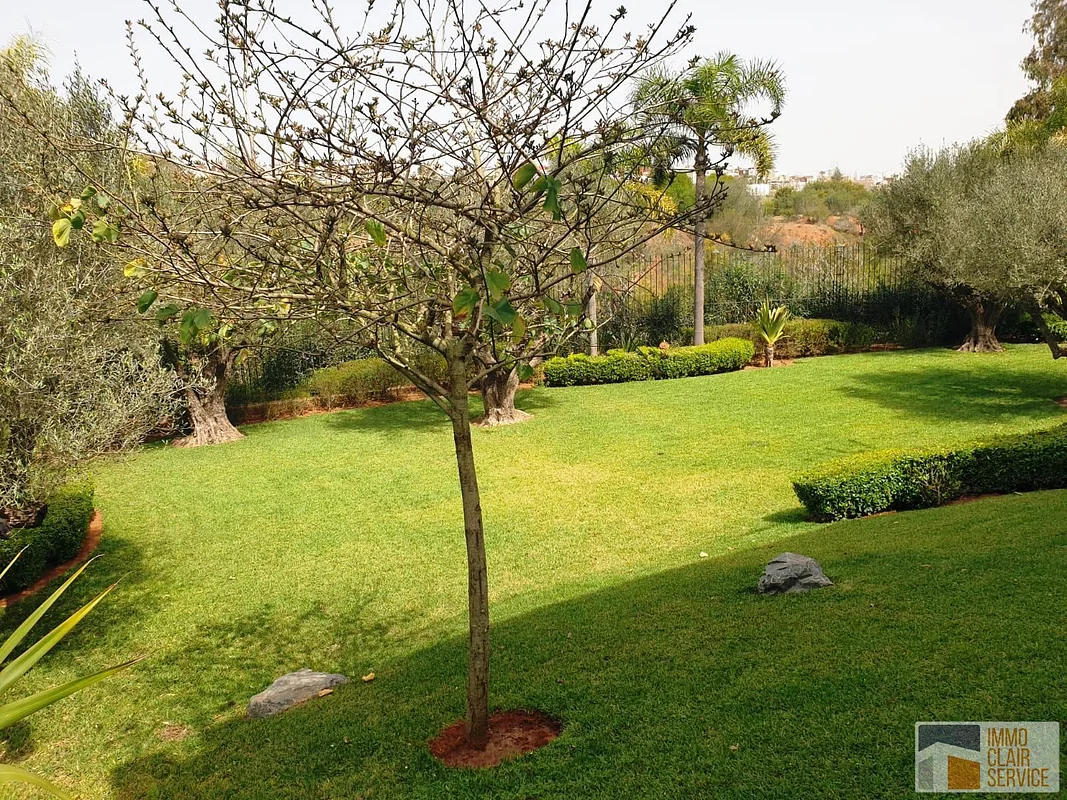 Luxueuze Villa met Zwembad en Tuin in Rabat