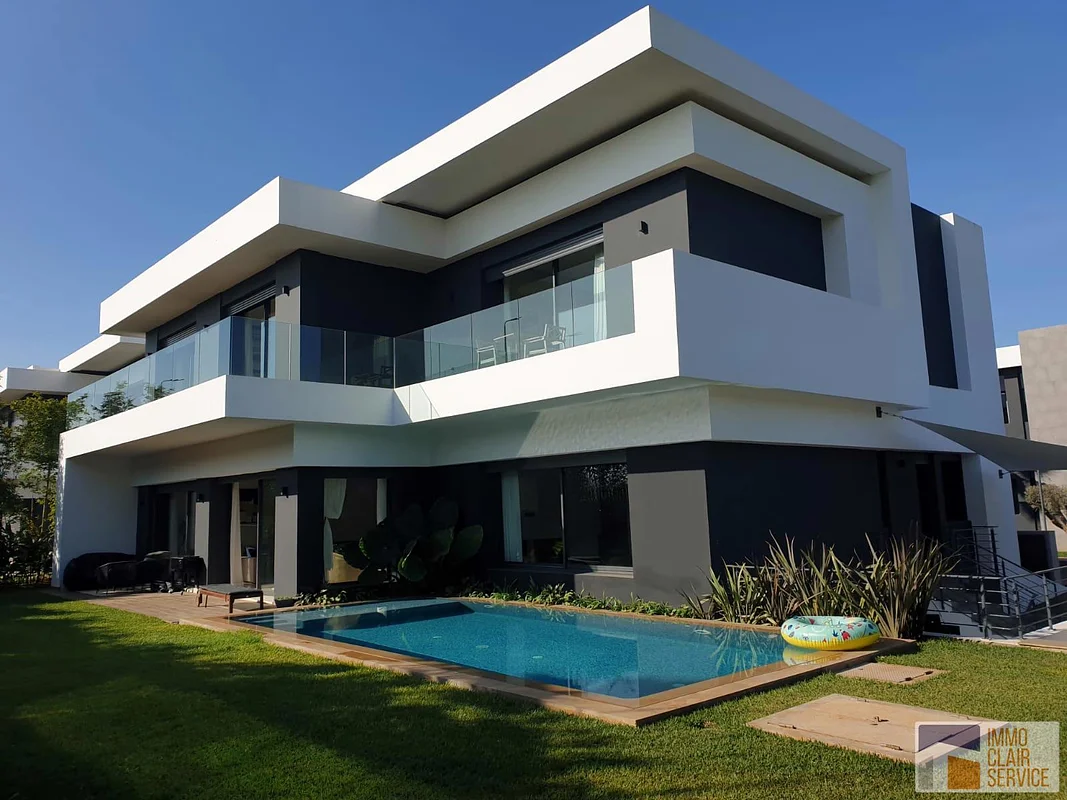 Luxe Villa met Zwembad en Tuin in Rabat