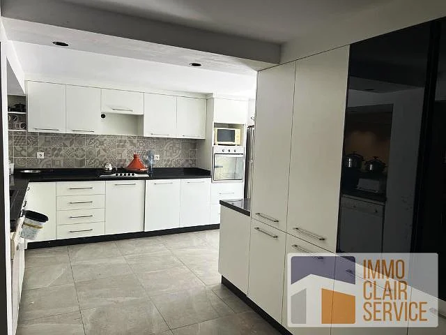 Etage de villa meublé - Habitation - Rabat