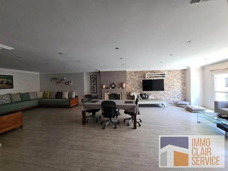Stunning Apartment with Garage in Racine, Casablanca