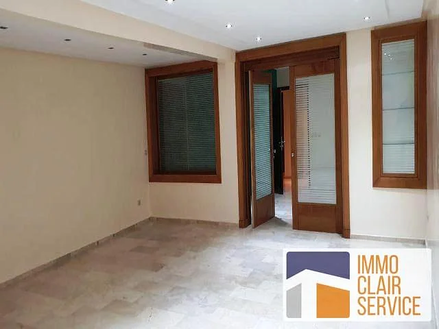 Appartement met Terras en Beveiliging in Rabat