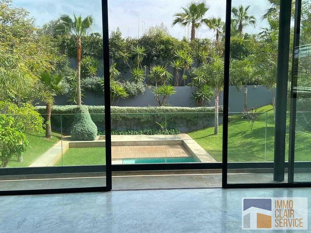 فيلا حديثة في حي راقٍ وآمن في الرباط