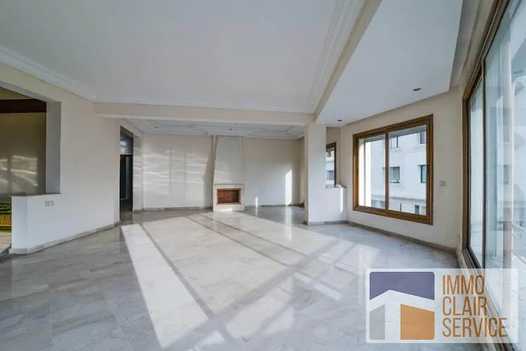 Ruim Appartement te Huur in Casablanca Racine