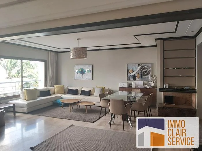 Ruim Appartement met Terras in Casablanca