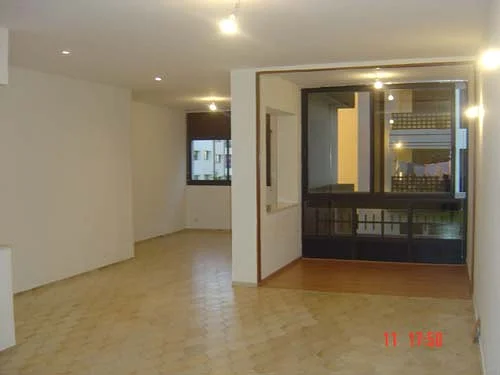 شقة متميزة في الرباط قرب ثانوية ديكارت