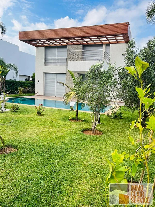 Prachtige Villa met Privézwembad in Bouznika