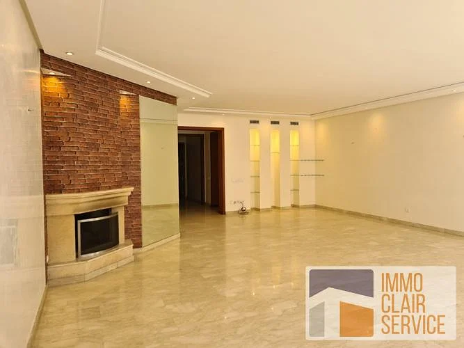 Sunny Apartment with Fireplace in Racine Casablanca