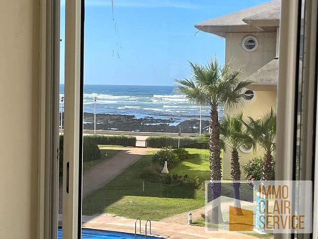 Appartement in Beveiligd Complex met Zeezicht