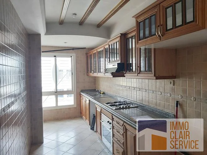 Zonnig Appartement met Balkon in Maarif Casablanca