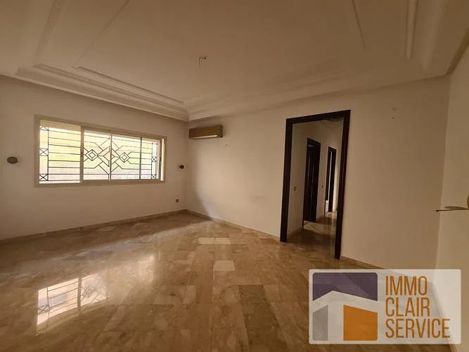 شقة جميلة للبيع في الدار البيضاء