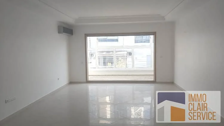 Zonnig Appartement te Huur in Racine, Casablanca