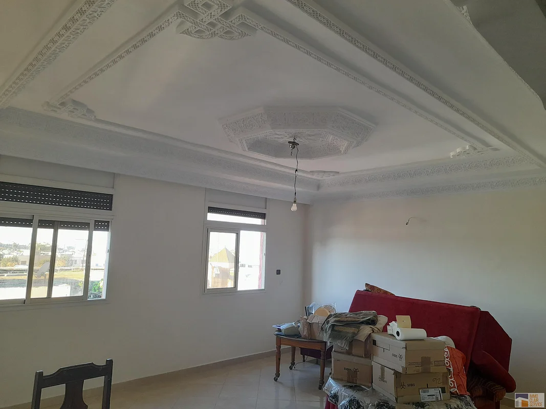 Zonnig Appartement op de 2e en Laatste Verdieping in Salé