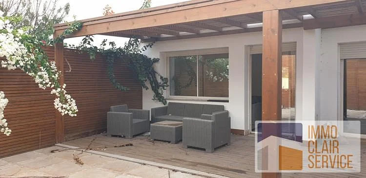 Gemeubelde villa in veilige residentie nabij Tamaris