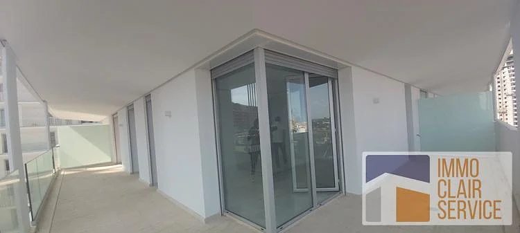 Luxe Appartement met Terras in Casa Finance City