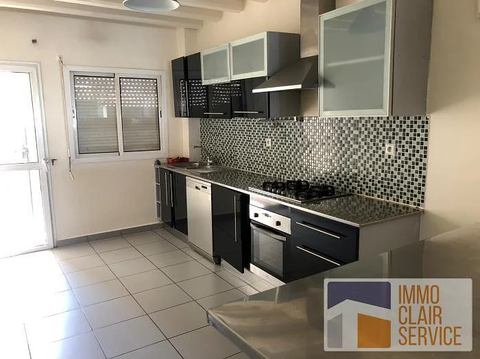 Gerenoveerd Appartement in Rustige Buurt van Casablanca