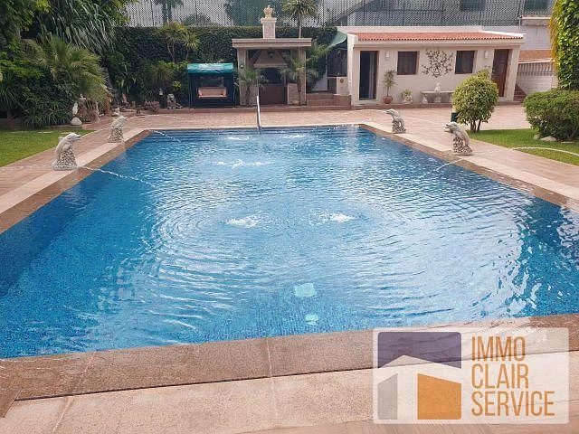 فيلا رائعة للبيع في الرباط