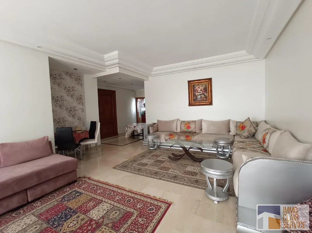 Mooi Appartement met Terras in Casablanca