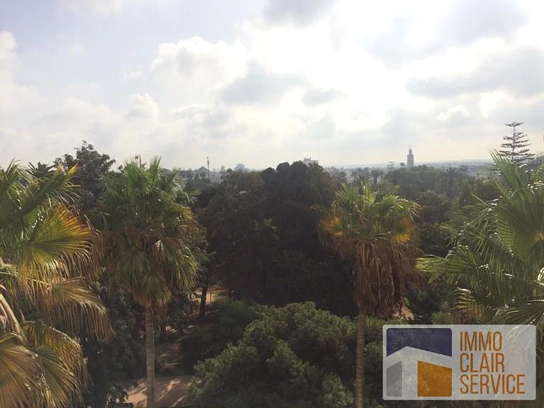 Gemeubeld Appartement met Tuinzicht in Casablanca