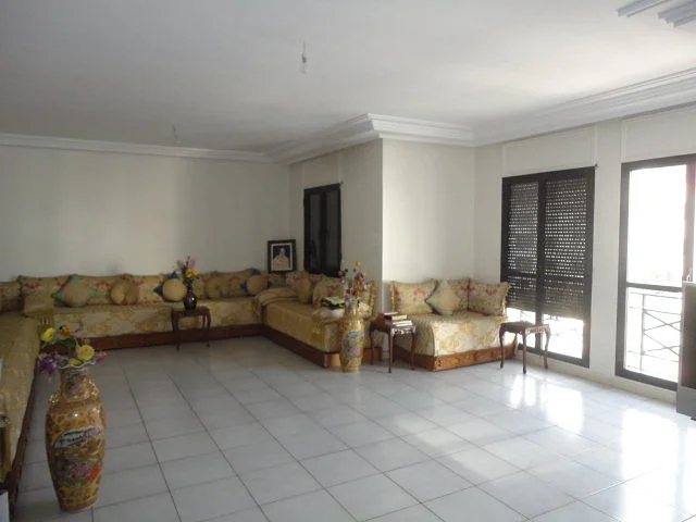 Duplex Appartement met Garage in Casablanca