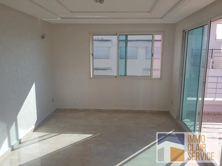 Modern Appartement met Terras in Casablanca