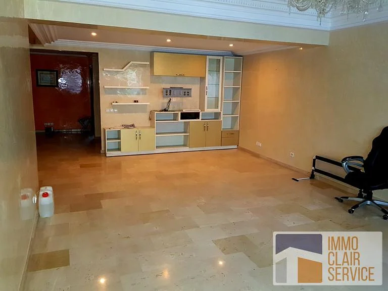 Prachtig Appartement met Terras in Casablanca