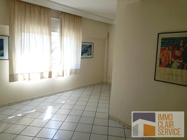 Zonnig Appartement met Terras in Maarif, Casablanca