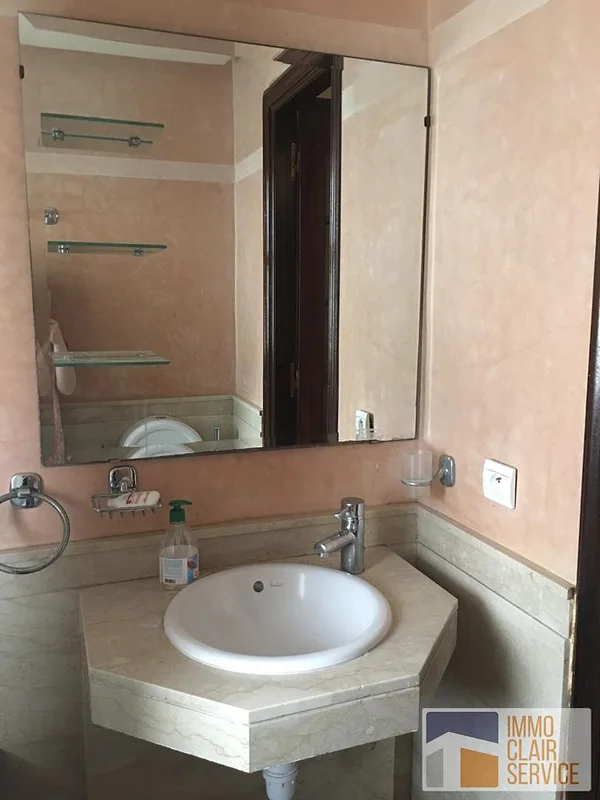 Gemeubeld Appartement met Garage in Casablanca